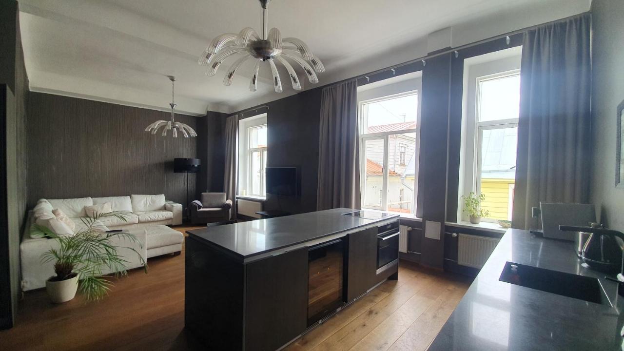 Old Town Apartment Pärnu Esterno foto